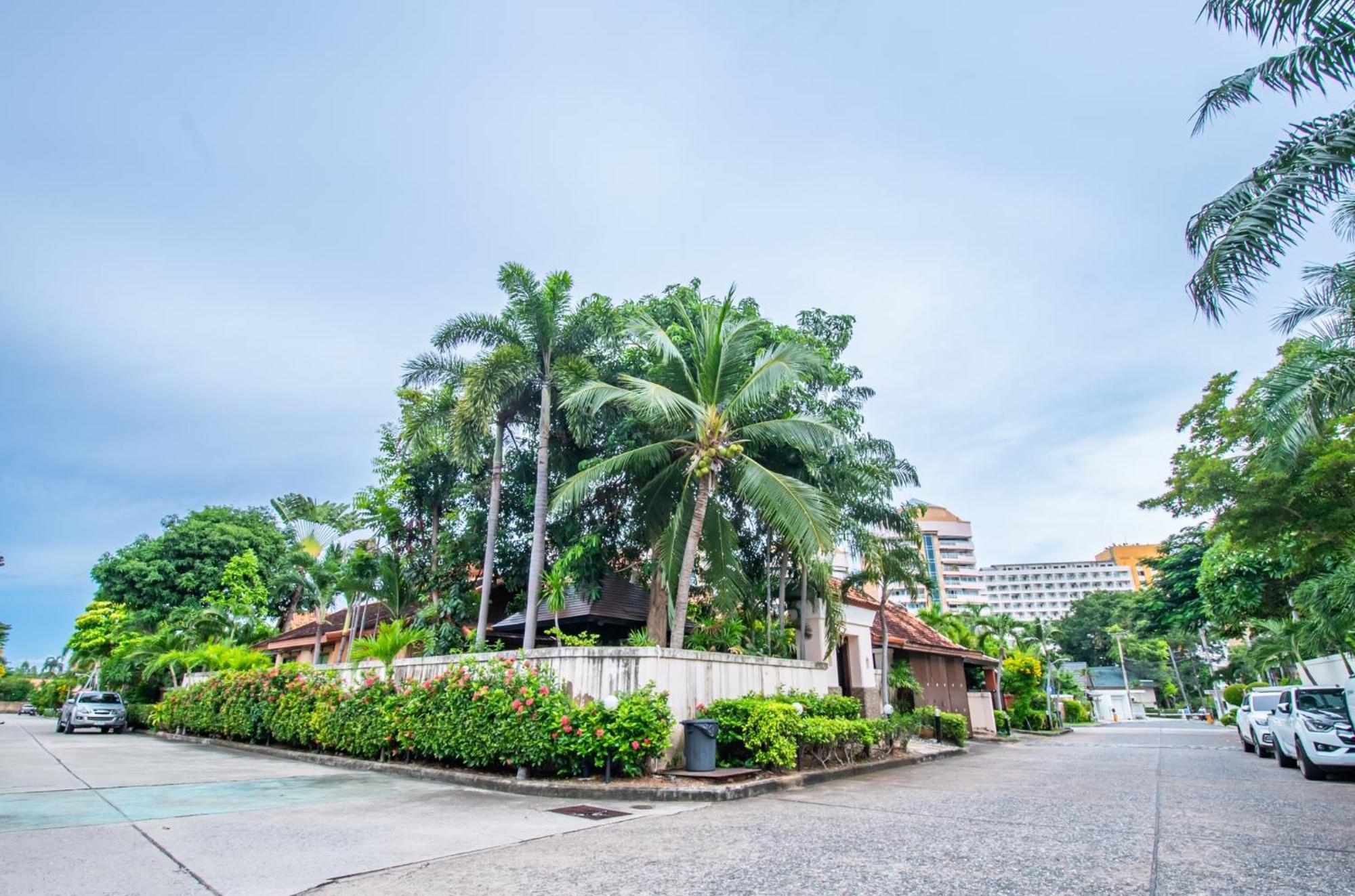 4Br Bali Style Private Pool Villa Siya พูลวิลล่าพัทยา パッタヤー エクステリア 写真